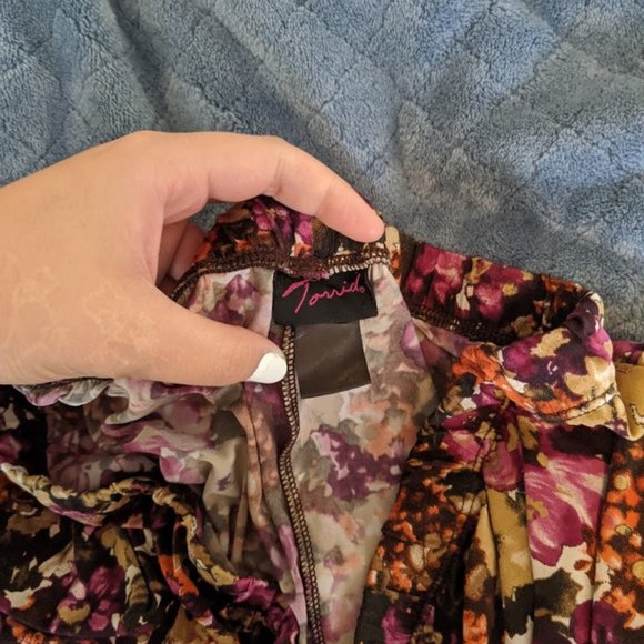 Vintage Torrid Floral Premium Leggings - Picture 3 of 5
